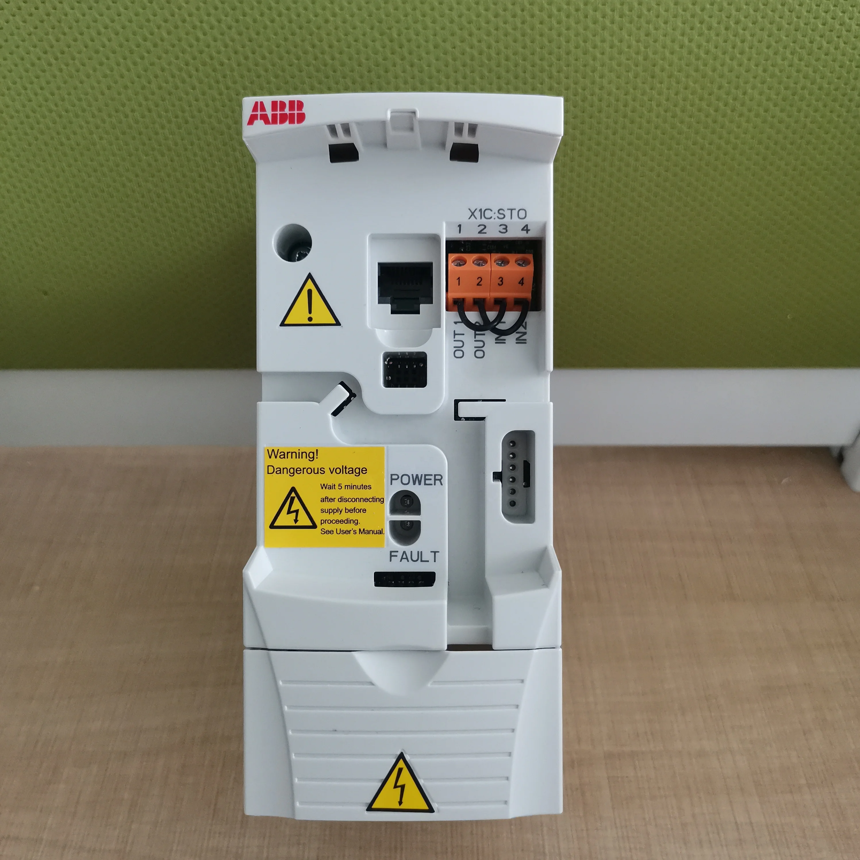 ABB ACS355 machinery drive Vector-controlled AC drives 380V 1.1KW 1.5KW 2.2KW 3KW 4KW 5.5KW 7.5KW VFD VSD