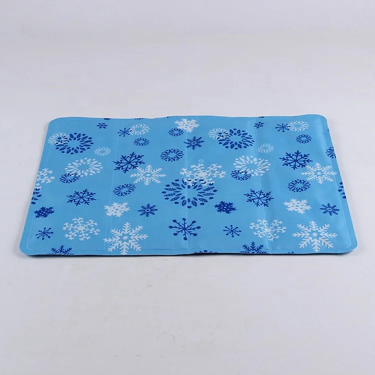 Various Pattern Pet Cooling Mat in Summer,ice Gel Mat for Dogs and Cats,indoor and Outdoor Ice Pad .