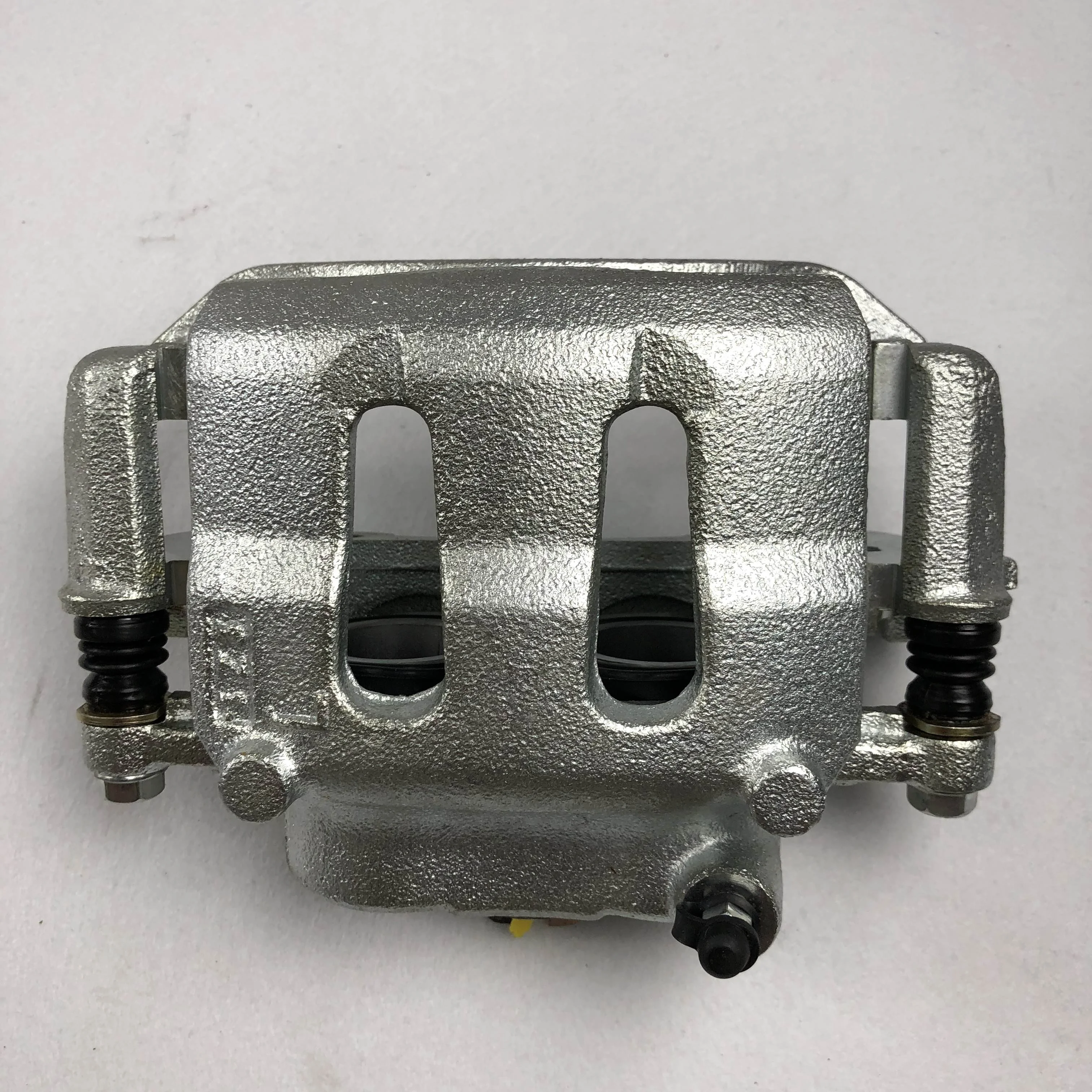 Передний левый тормозной суппорт 41011-10G02 41001-10G02 для