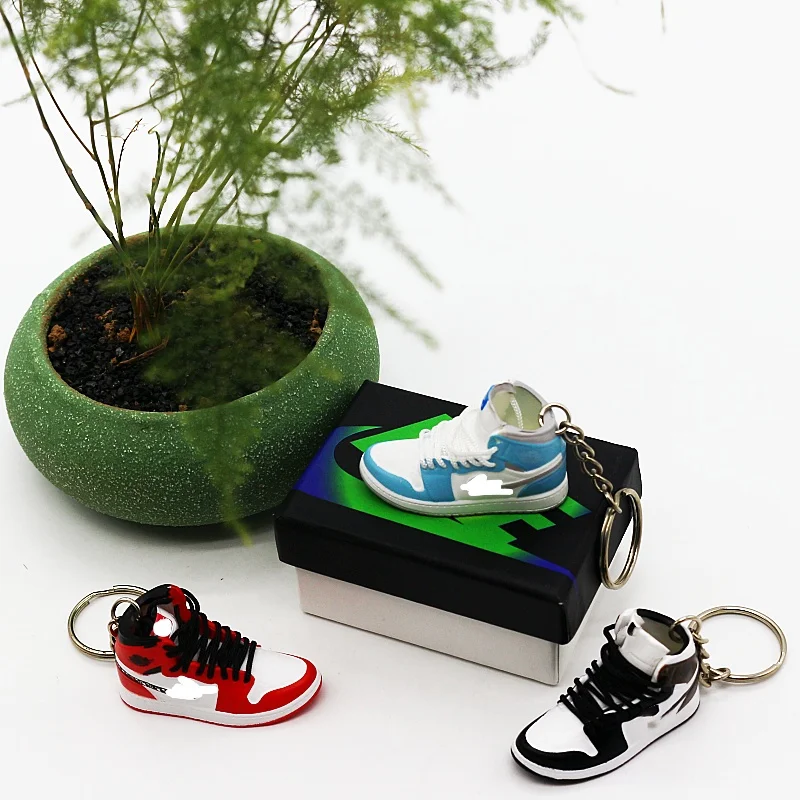 Wsnbwye luxury shoes women designer high quality sneakers Anime 3D llaveros CHAVEIRO rubber sneakers male Keychain