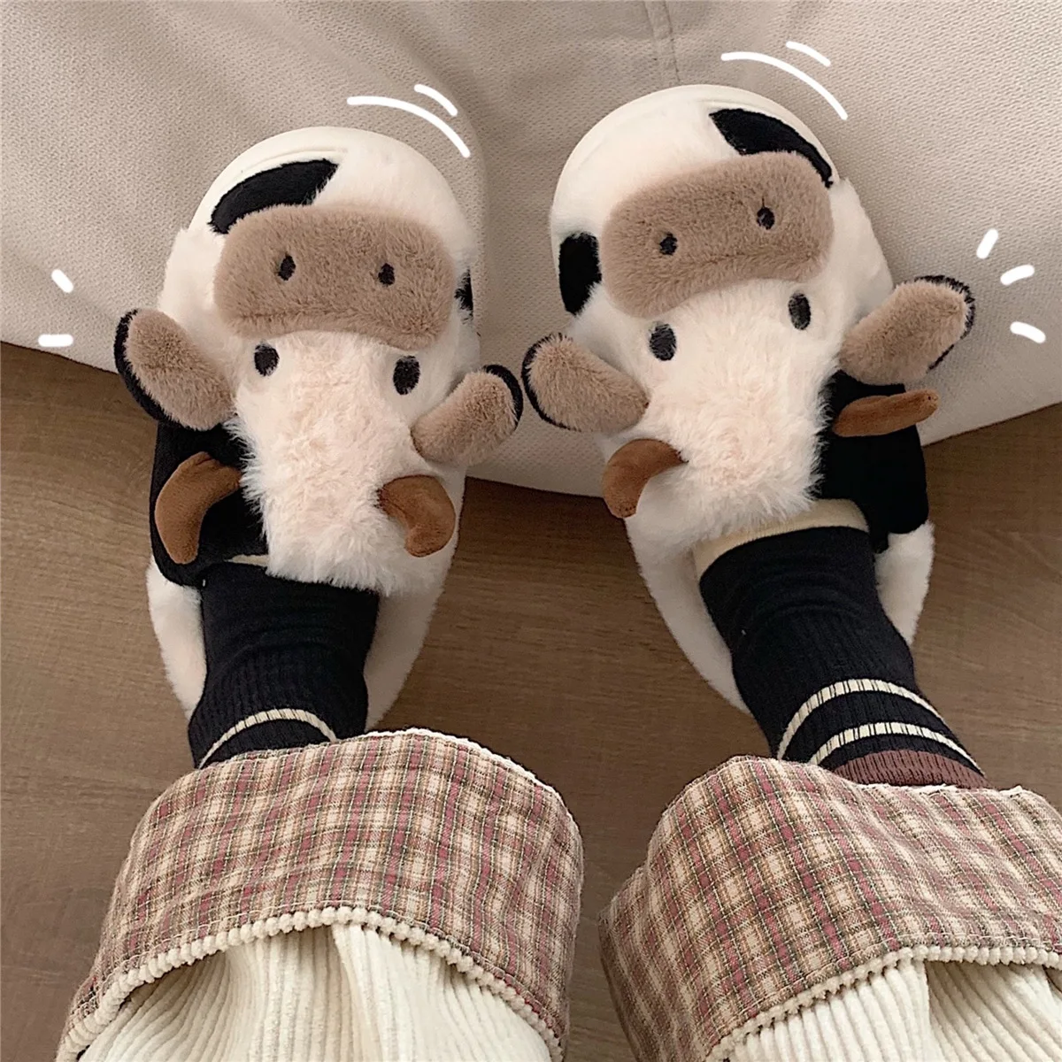 Home warm plush shoes female winter student dormitory with soft cute cow non-slip cotton slippers
