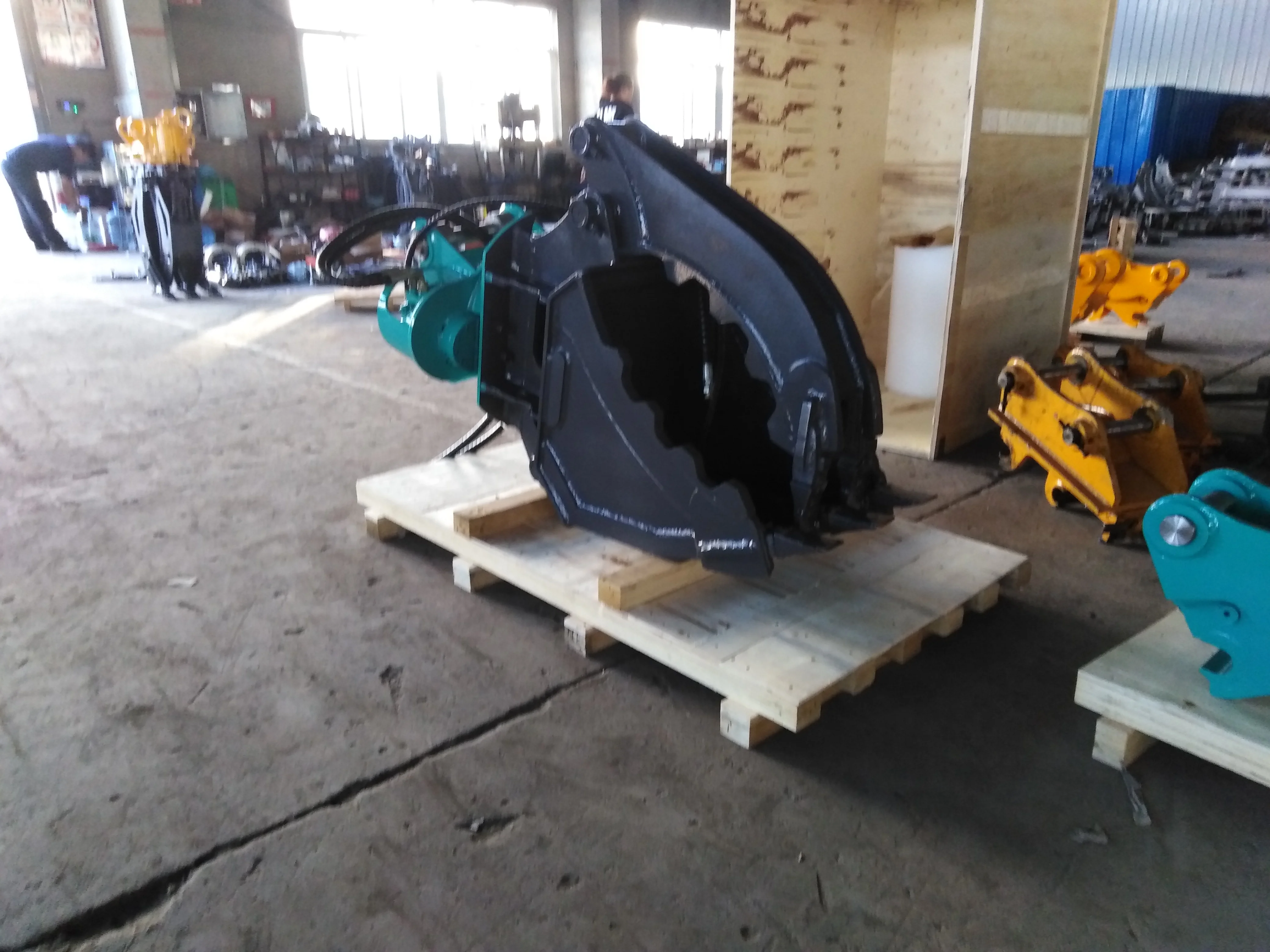 Q345B Mini Excavator Attachments Hydraulic Power Thumb Bucket