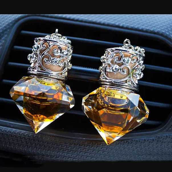 Perfume Pendant Car Vent Clip Air Freshener Diffuser Hanging Glass Fragrance Bottle Heart Shape Crystal Perfume Bottles