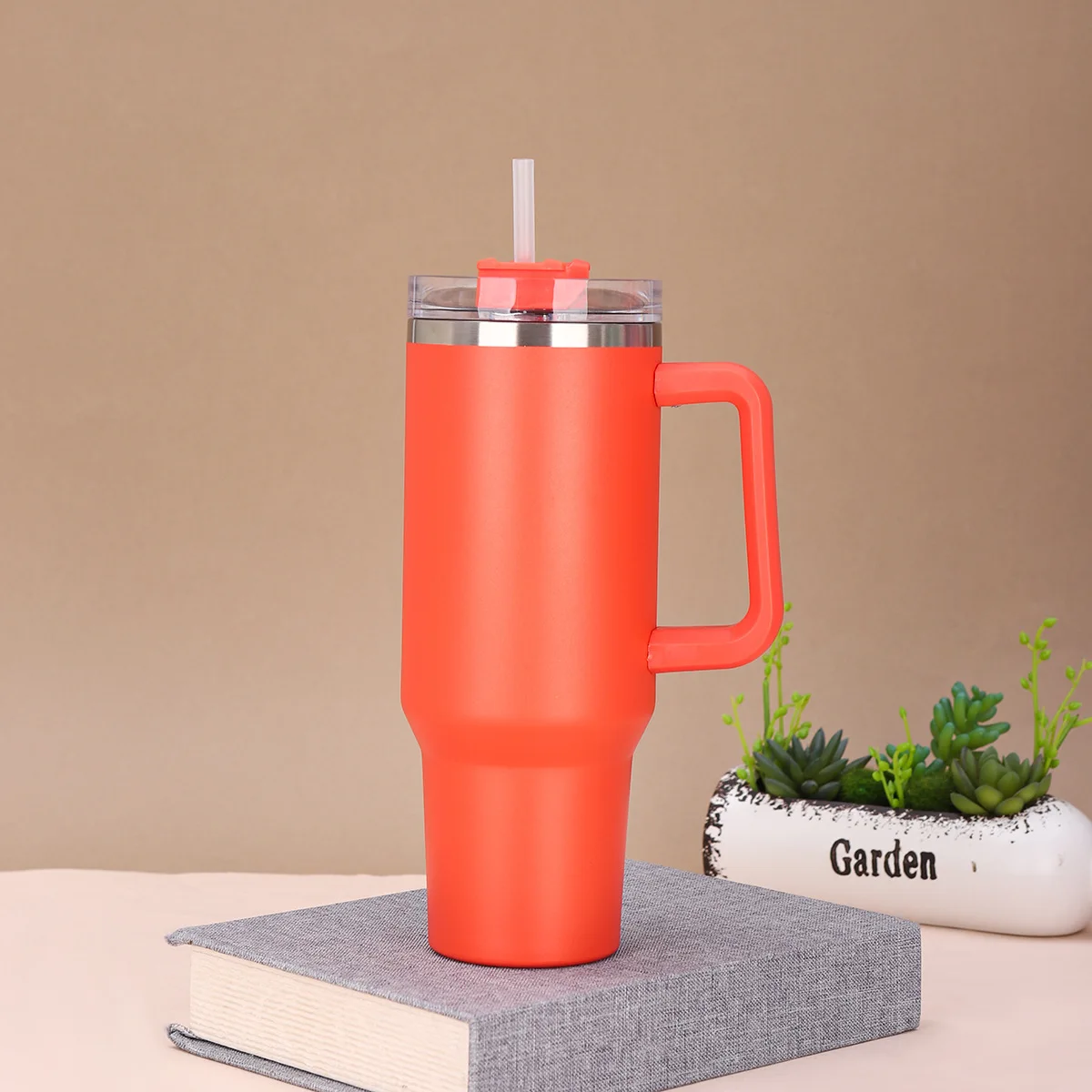 Large Capacity Portable Stainless Steel Car Cup with Handle Double-Layer Vehicle-mounted Vacuum Insulated Straw Cups