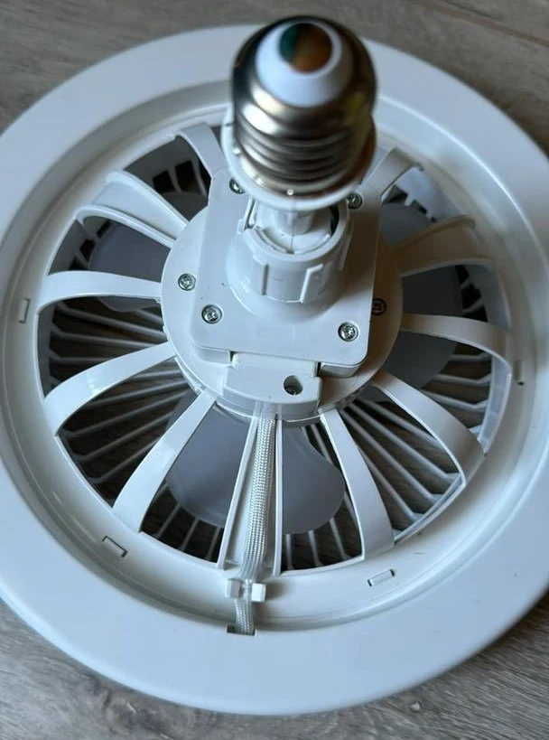 Factory Price  Adjustable Tricolor Fan Light Ceiling Fan Light and Remote Celling Fans with Light