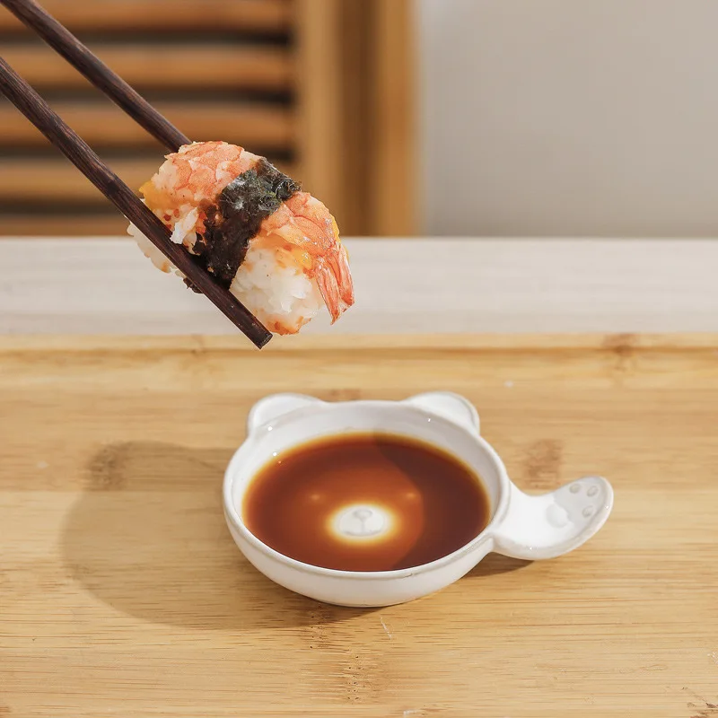 Soy sauce dish creative ceramic pure white simple sauce dish Dip dish small plate