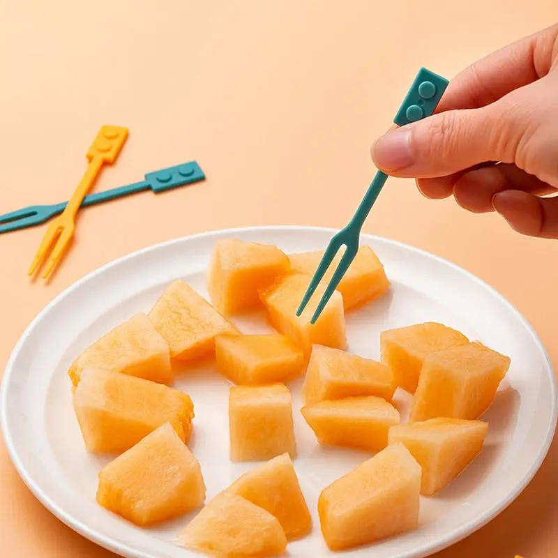 Disposable Plastic Fruit Forks Cocktail Tasting Appetizer Forks Set Toothpick Portable Salad Fruit Forks