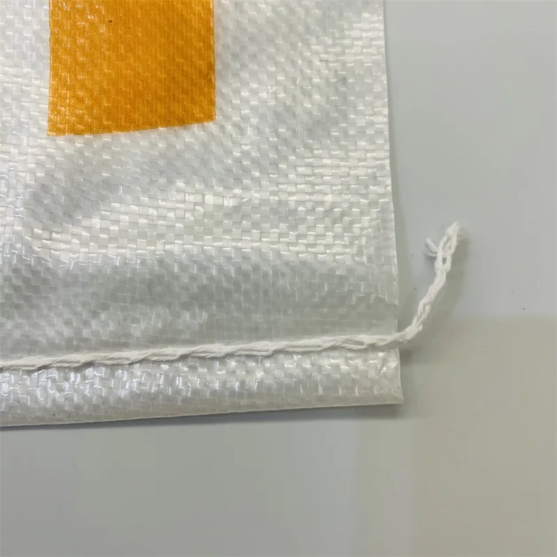 China Manufacturer PP bopp 3 layers rice sacks 50lb feed bags 50kg bags chicken feed sack