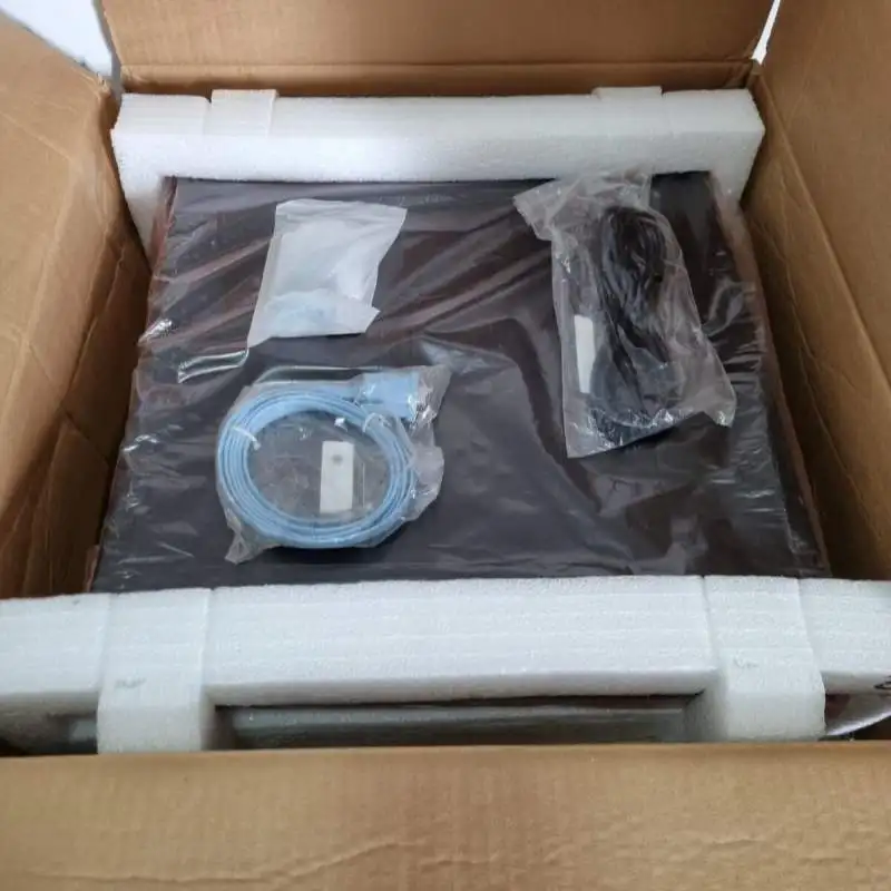 C8200-1N-4T 8200 Series Edge Platforms & uCPE router