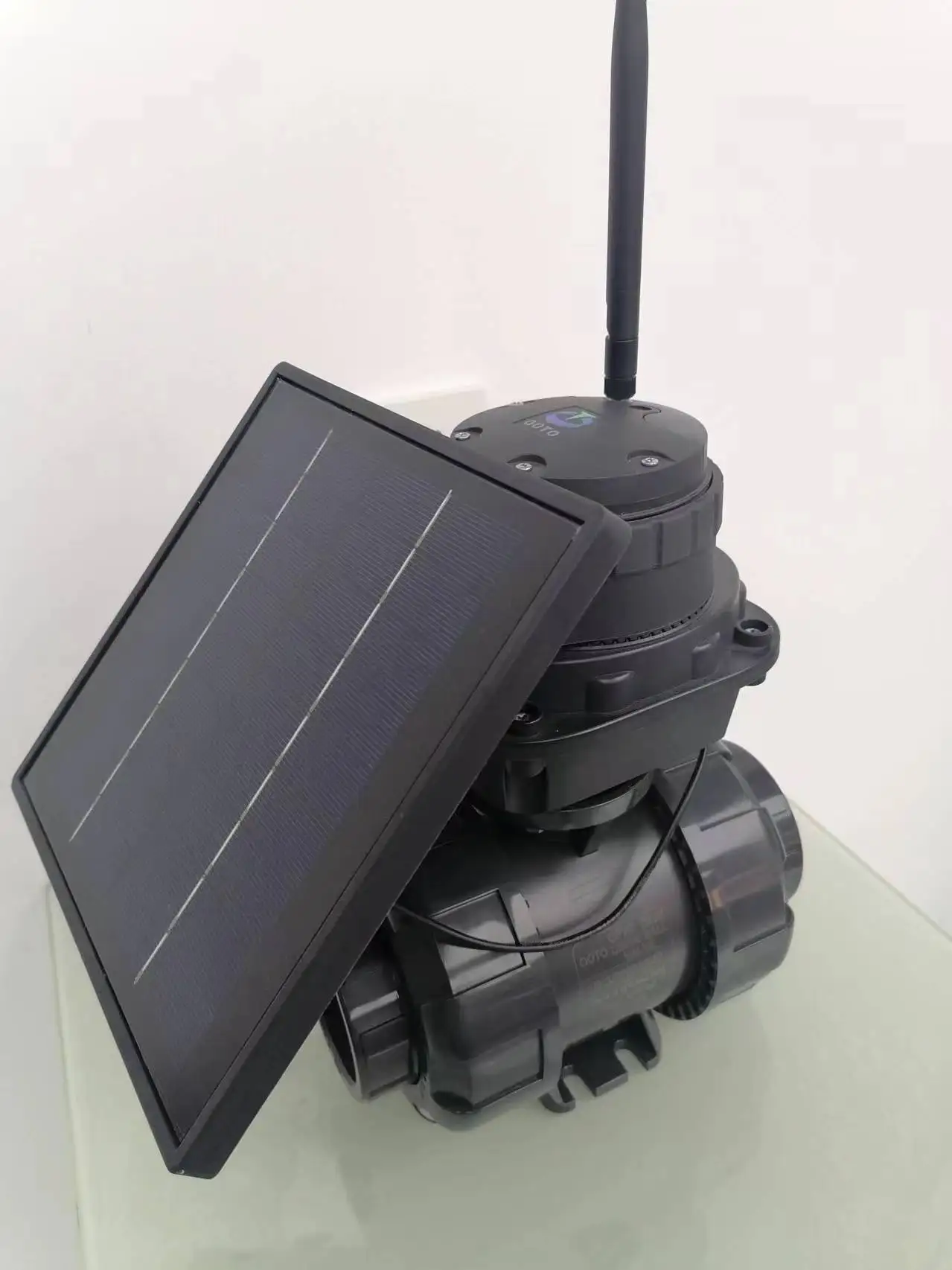 LoRaWan Connected DN100 DC24V Waterproof Double Union PVC Motorized Ball Valve Driven by Solar Power