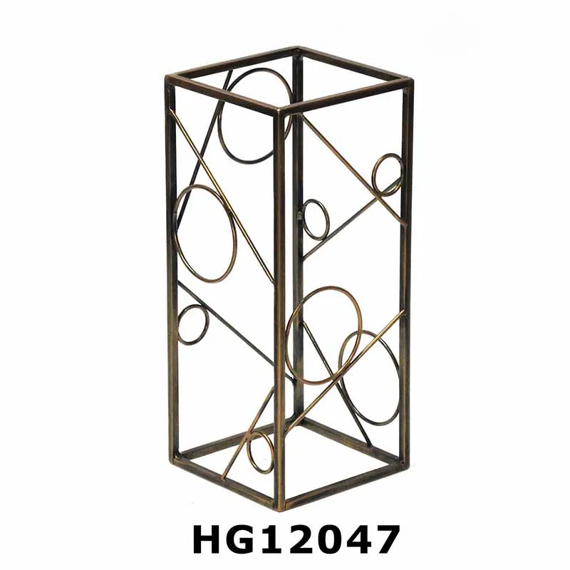 2022 Popular Hot Selling Vintage Decorative Square Shape Metal Decoration Wine Bottle Holder Geometric Wine Rack