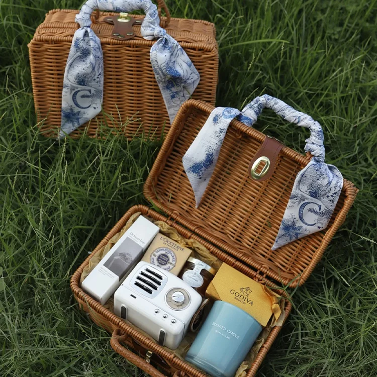 Picnic Basket Set for 4 Person Table Set Plates Picnic Supplies Summer Kit Flatware Set for Family