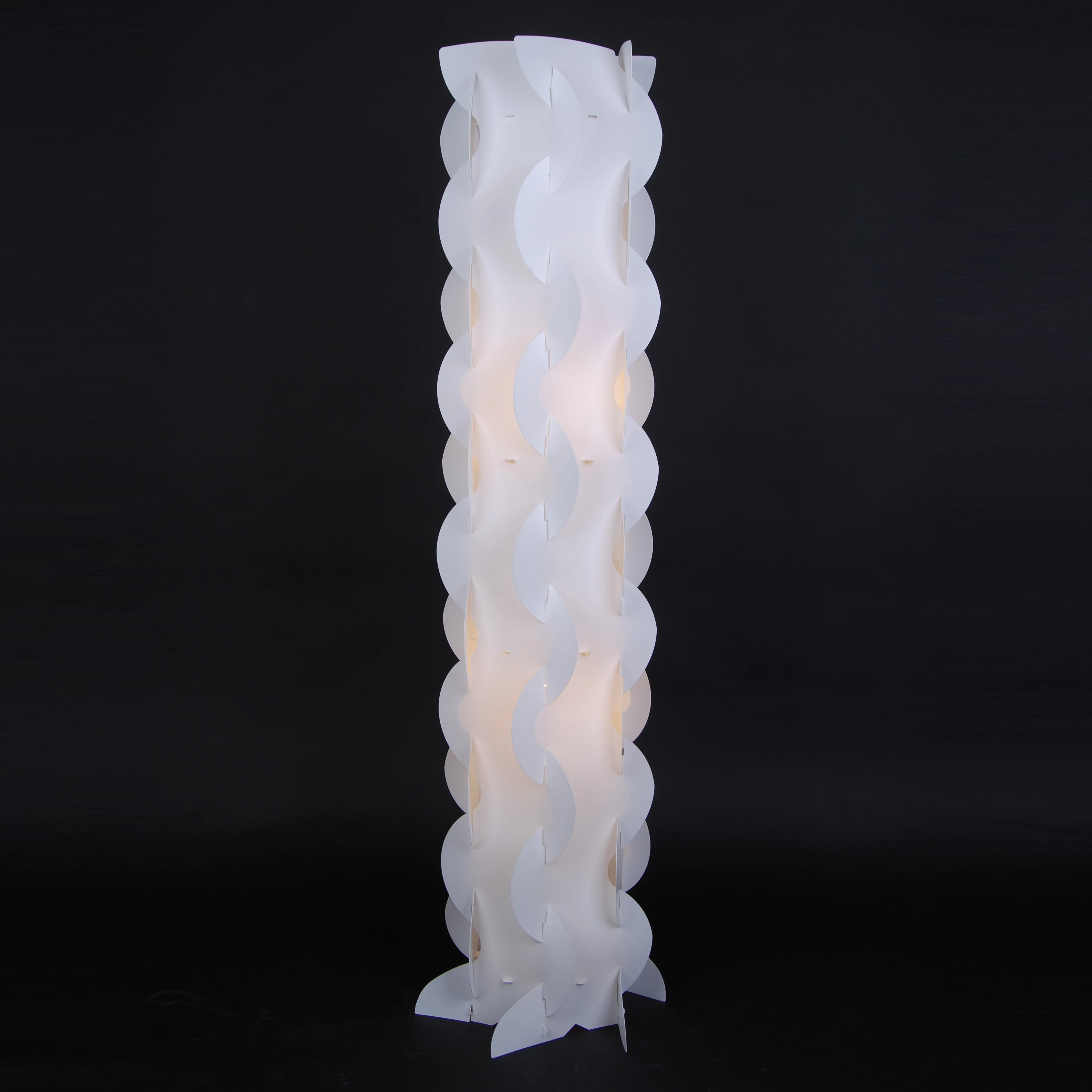 Wholesale Vintage Simple Style Rohs Floor Stand Lamp 3 Years Warranty Plastic Snake Diy Floor Lamp Standing Modern