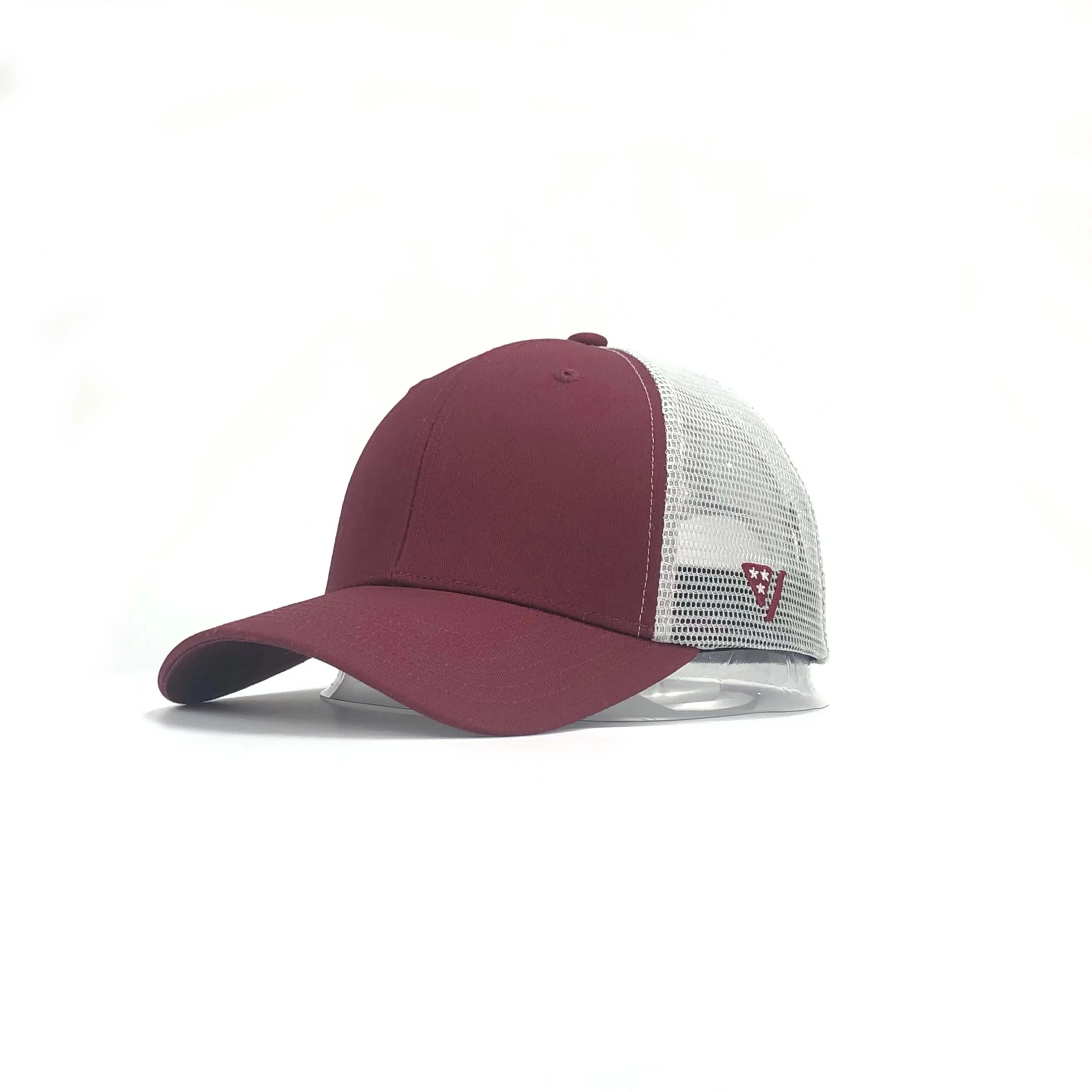 High Quality blank plain custom logo 6 Panels breathable mesh Outdoor Curved Visor Team trucker caps