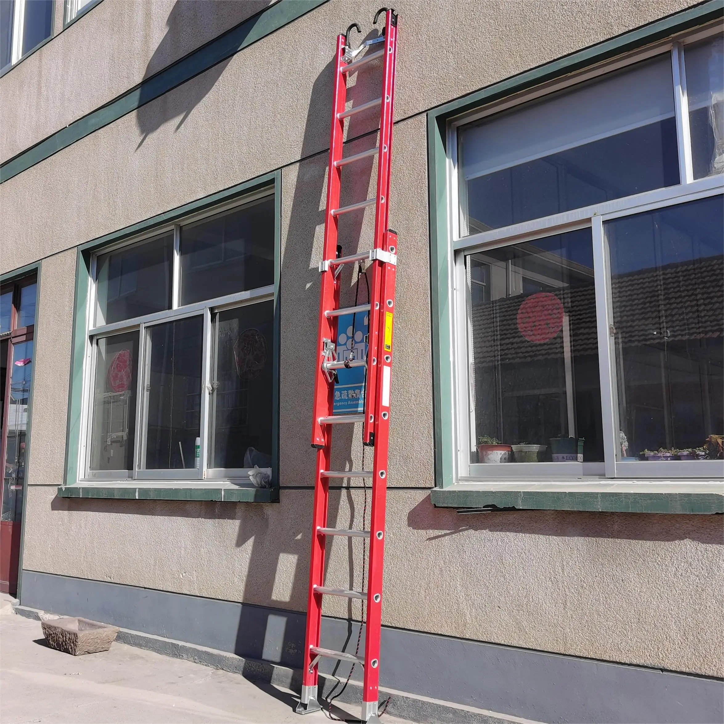 Movable Safe Mobile Rolling With Handrails Inslutaed Folding  Platform Ladder