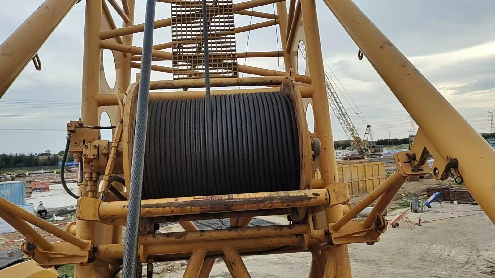 XCMG 150 Ton Mobile Crawler Crane XGC150 Used Hydraulic Boom Crawler Crane Price