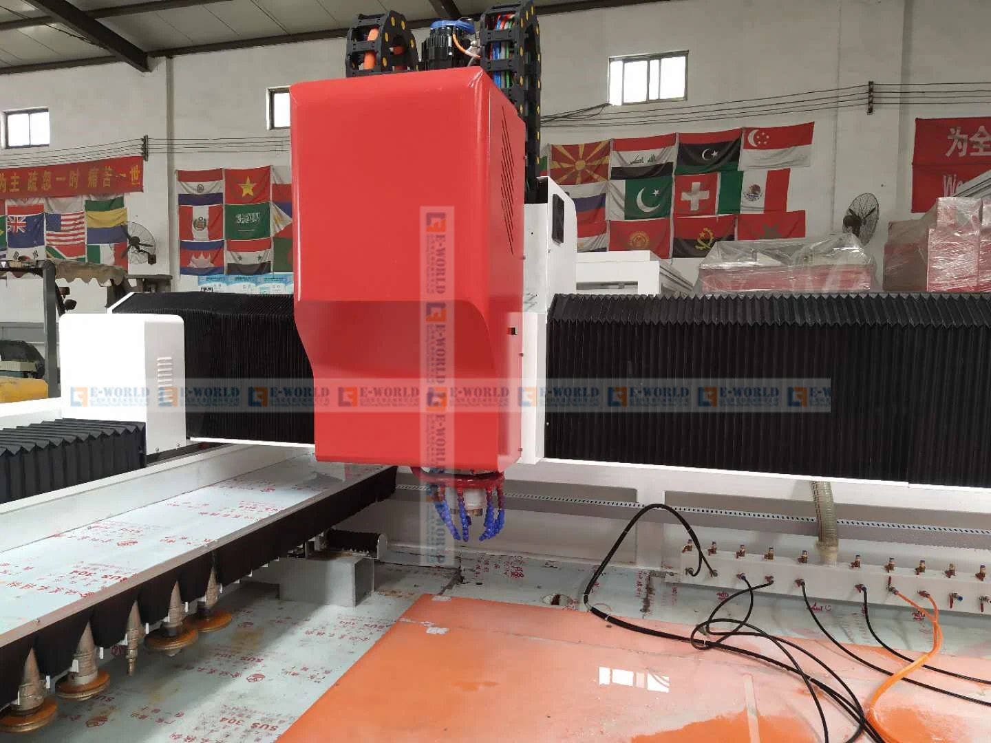 CNC Glass Processing Center With Automatically Changing Tools