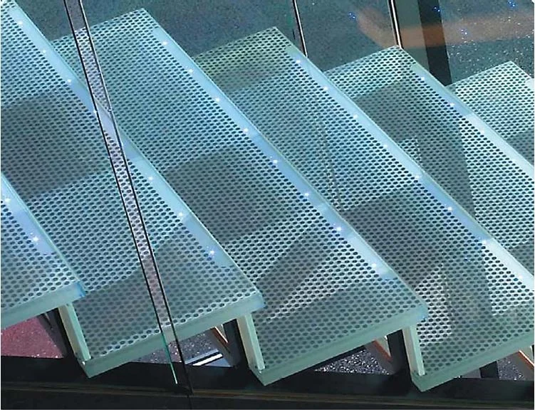 Custom Size Anti-skidding Triple Laminated Tempered Stair Treads Glass Price