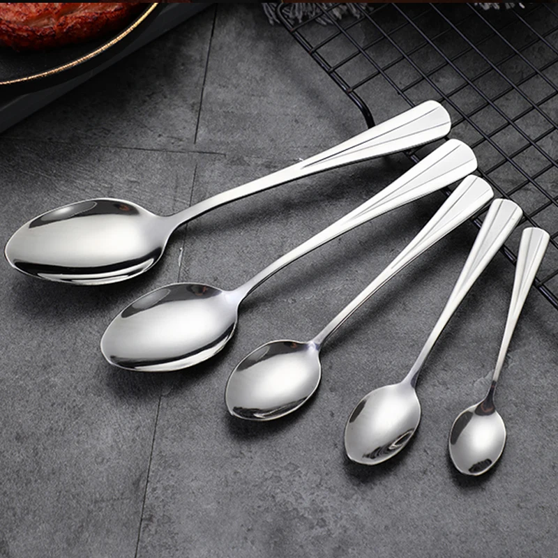 Low price spoons forks and knives set flatware silver modern stainless steel christmas cutlery set
