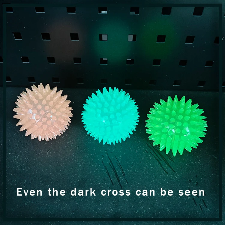 Pet Supplies Spike Ball Squeaky Soft Rubber Pet Accessories Pet Toy Ball Dog Chew Toy