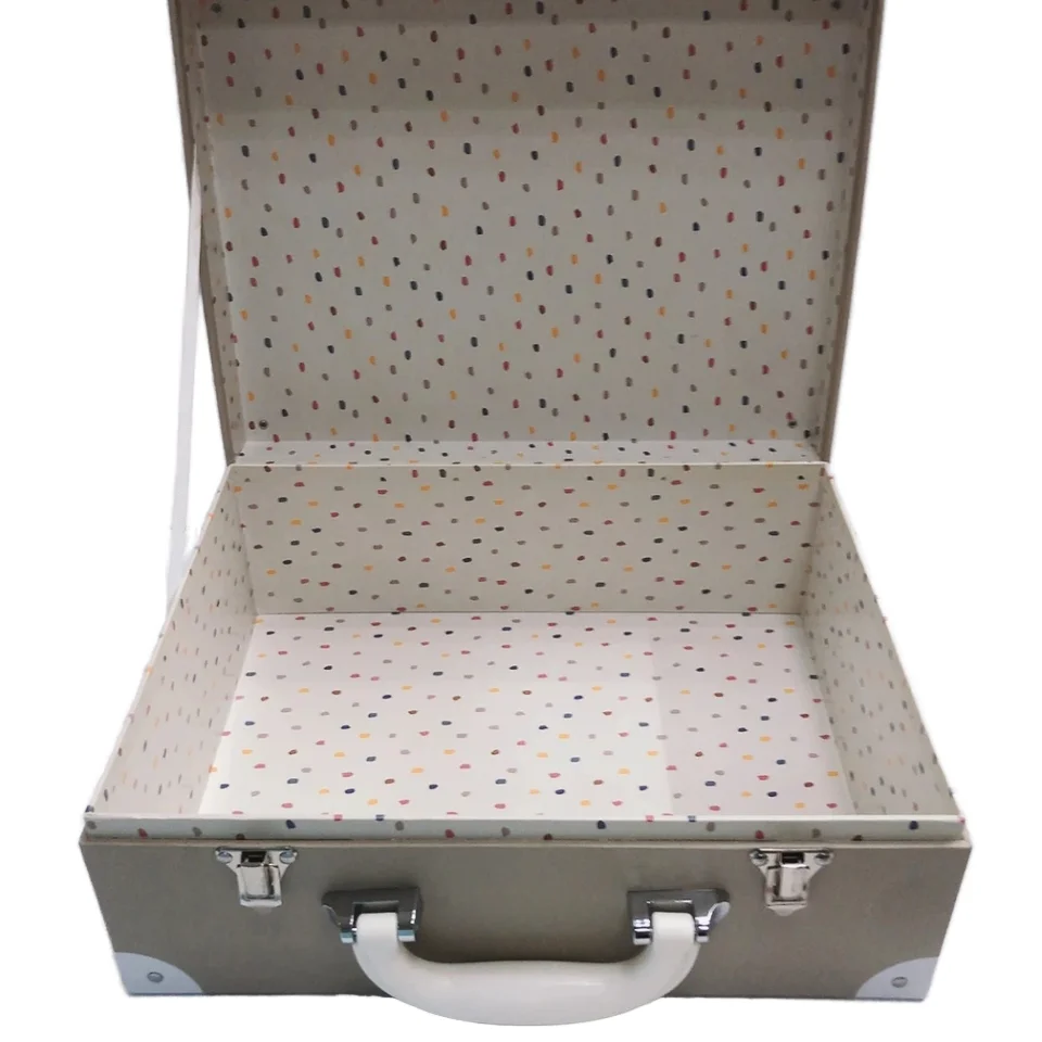 Cute Rainbow Heart-Shaped Art Paper Suitcase Box with Cardboard Stitching for Baby Toy Packaging via Embossing Printing