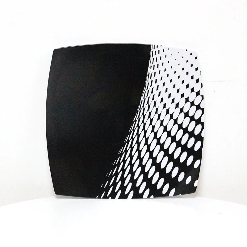 Пластиковые тарелки для ресторанов на заказ