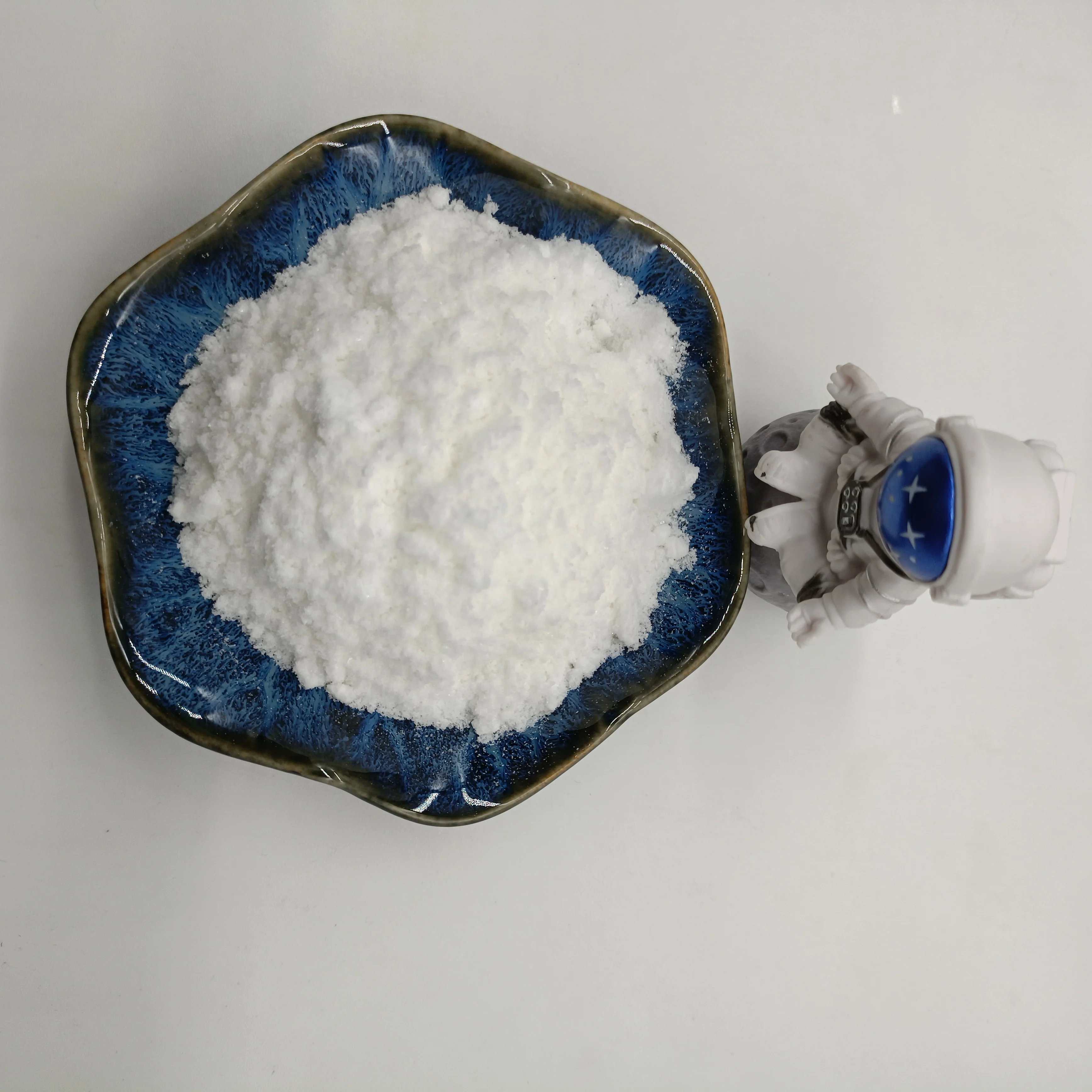 Supply high quality Cosmetic raw materials 4-(alpha-Methylbenzyl)resorcinol CAS NO.85-27-8