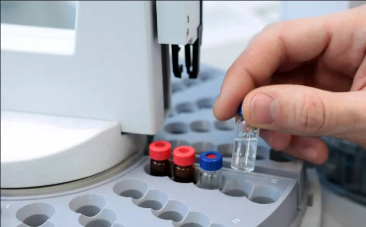 2ml HPLC laboratory vial for auto sampler 9-425 Standard screw thread shimadzu hplc sample vials with patch