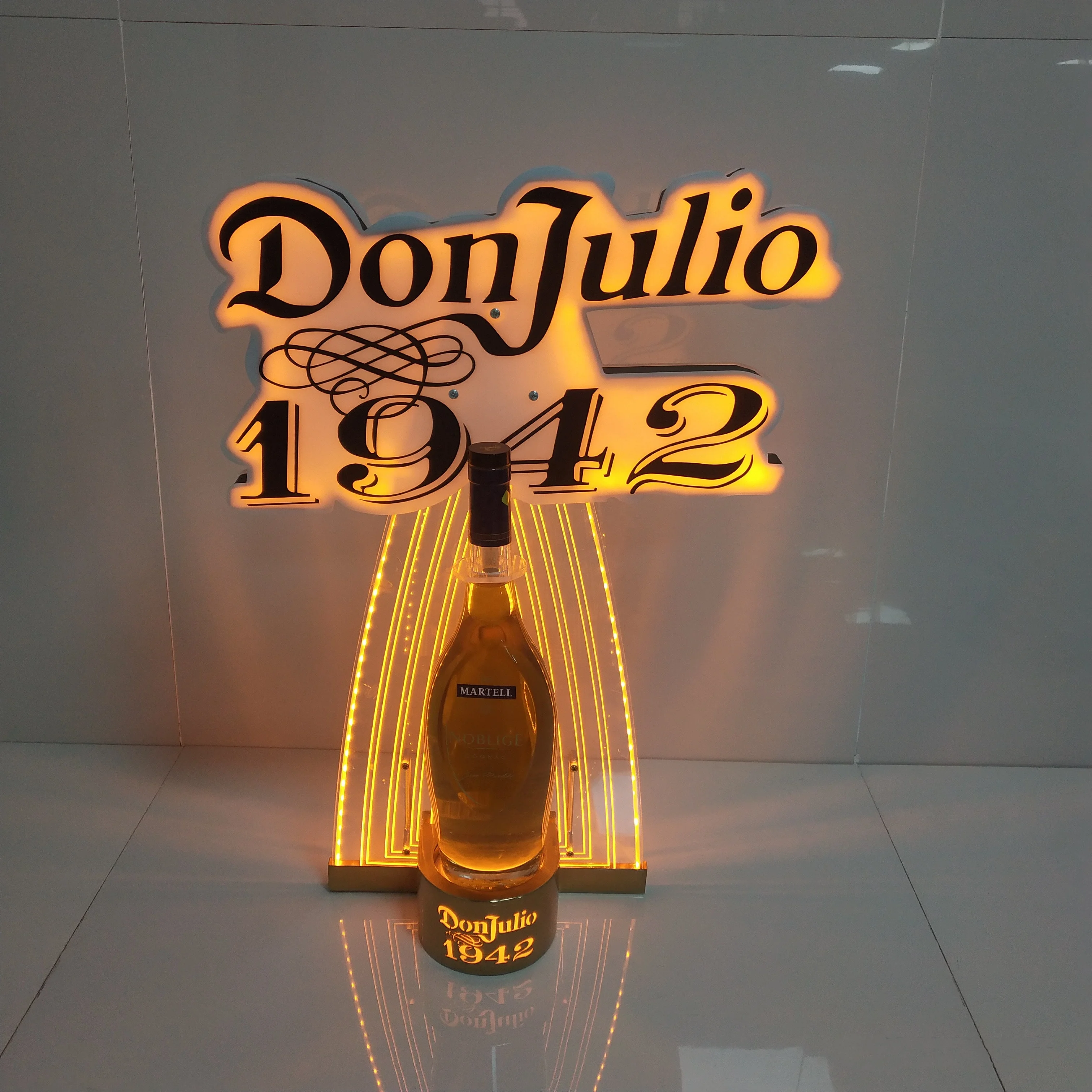 Led Bottle Presenter Acrylic VIP Bottle Service Display Rack Don Julio 1942 Tequila Bottle Presenter