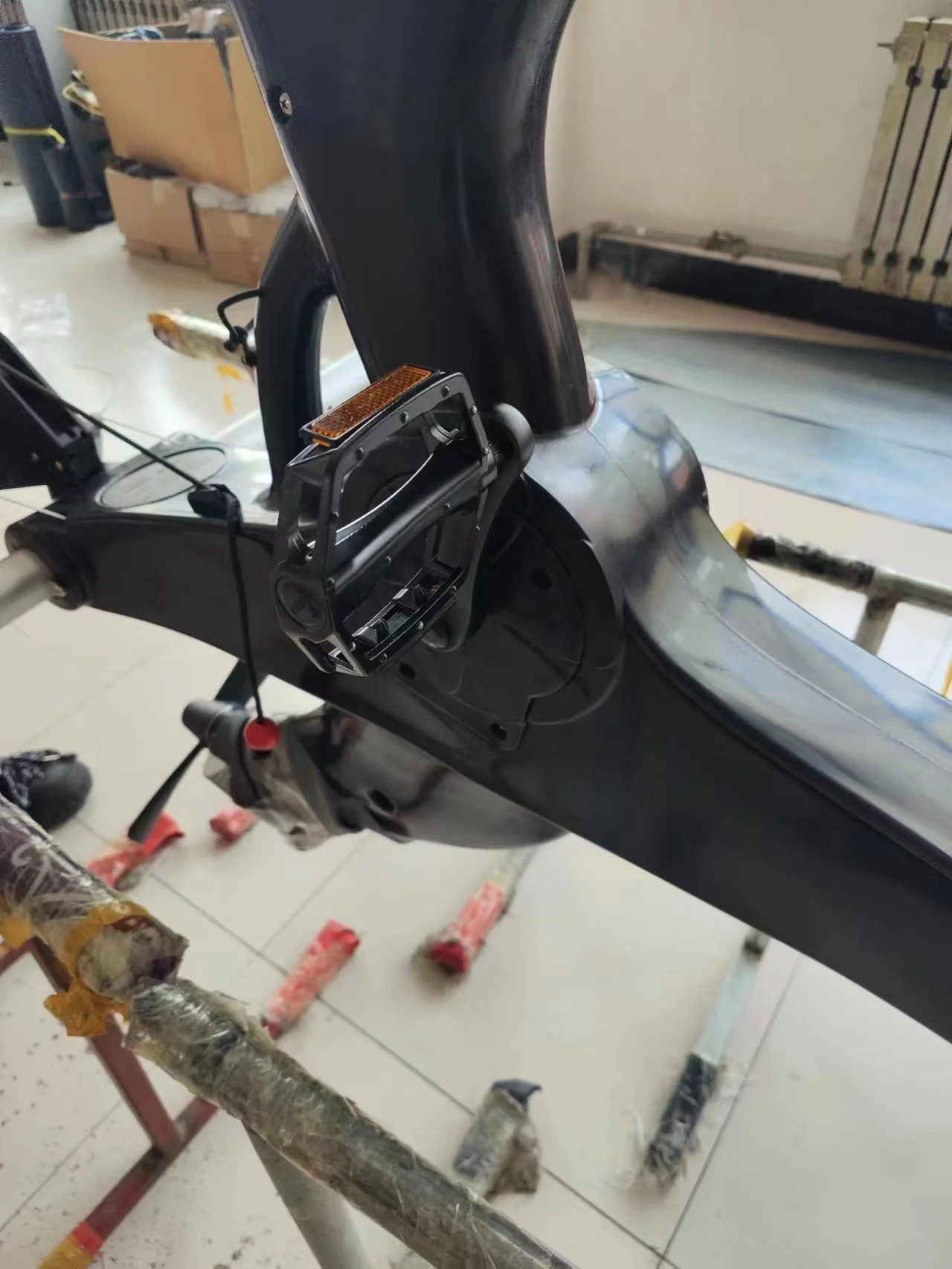 Inflatable Water river sea Bike Swan Pedal Boat Hydrofoil bike Frame Water Electric bike frame