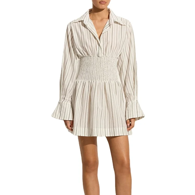 Женское платье с длинным рукавом