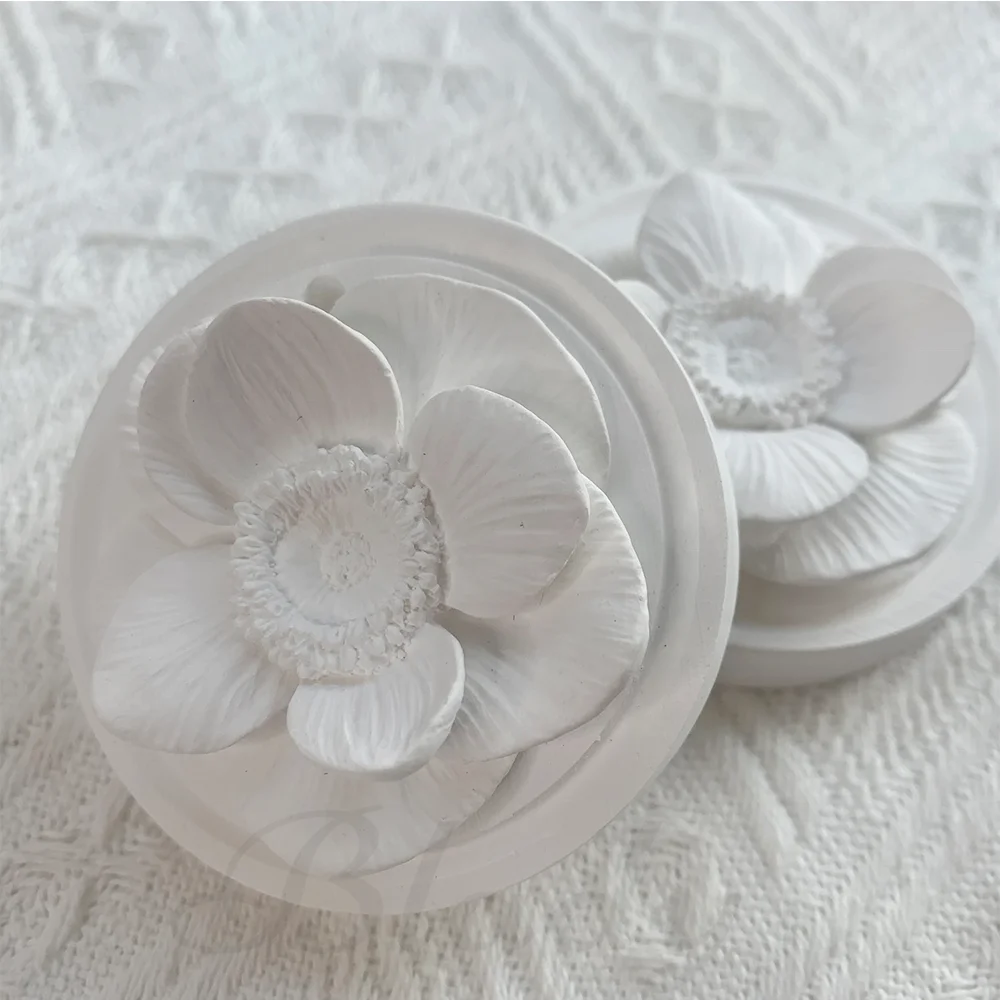Custom flower shape home fragrance clay hanging aromatherapy car air freshener ceramic diffuser