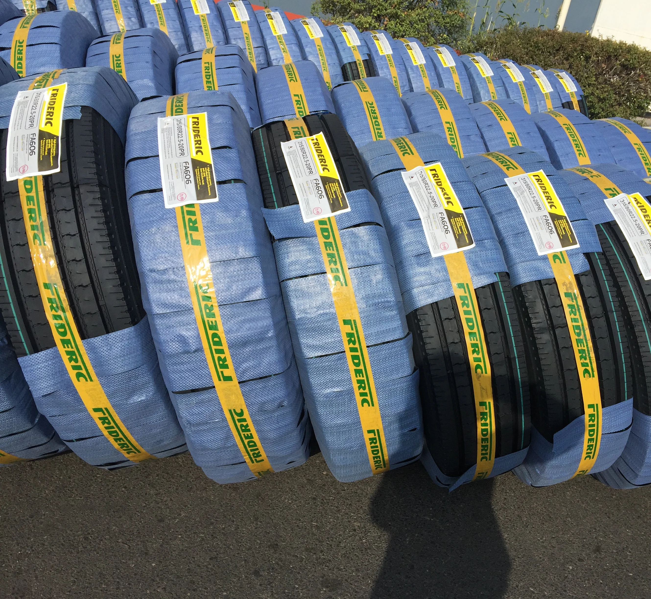Китай (материк) придирыч 11R22.5 12R22.5 13R22.5 295/80R22.5 315/80R22.5 пневматические шины для
