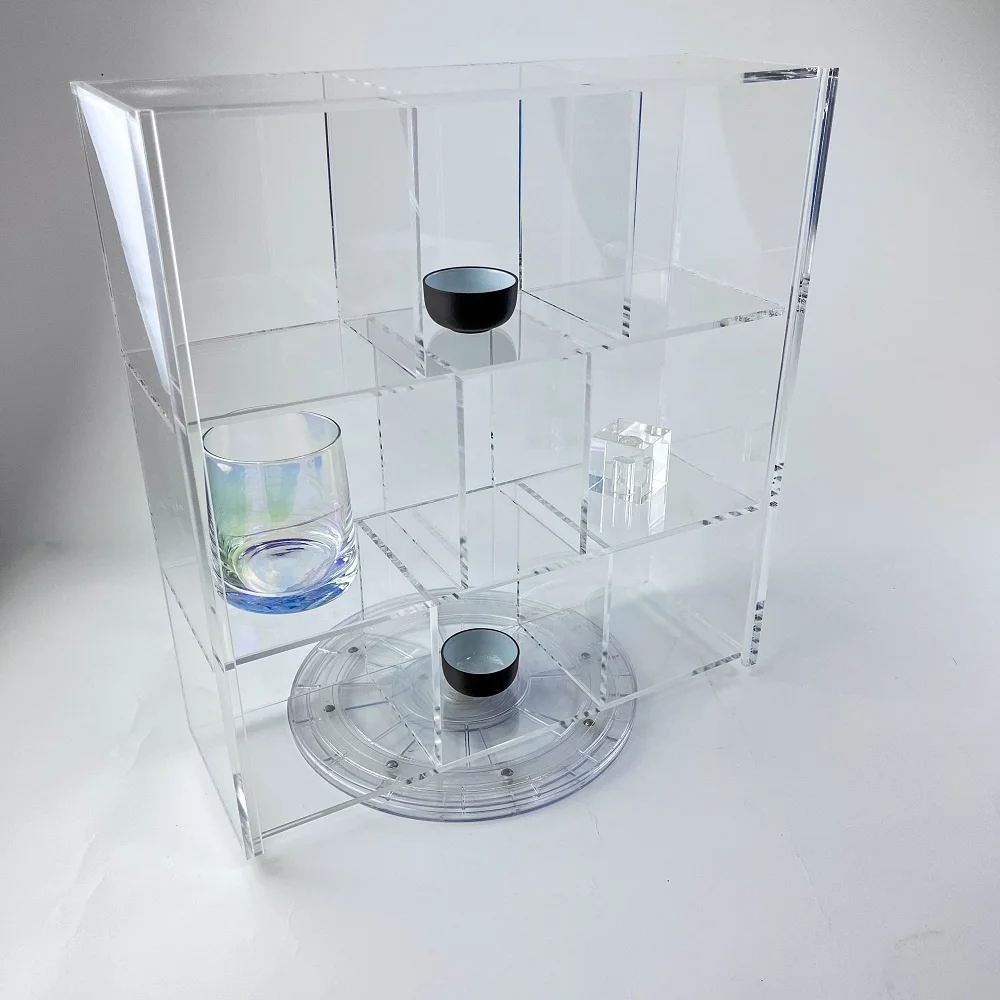 Акриловая витрина для игрушек