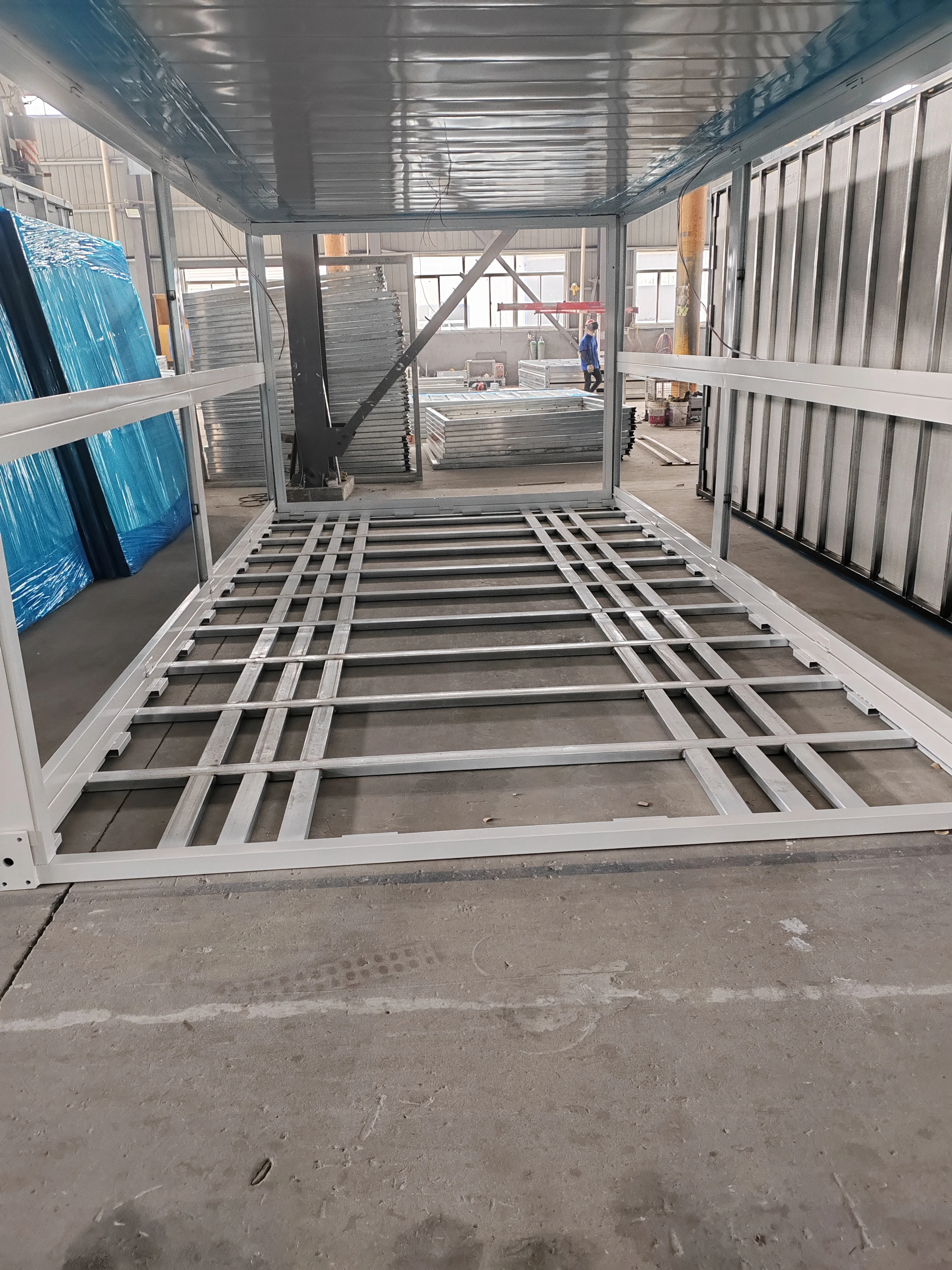 Mobile Foldable Tractor Motorcycle Car Garage Room, Automatic Roller Shutter Door Warehouse, Living Storage Box Container House