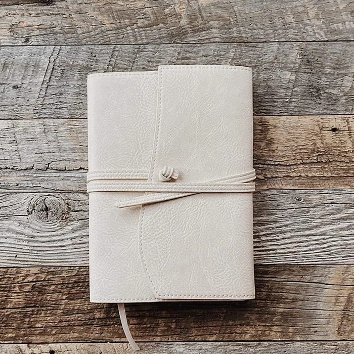 Aesthetic Notebook Cover Wholesale Leather Notebook High Quality Beige Notepad with Leather Strap