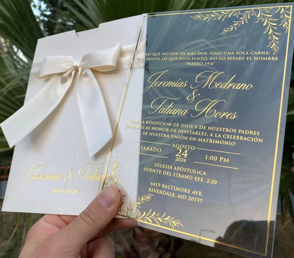 Индивидуальный дизайн прозрачная акриловая пригласительная открытка Quinceanera для вечеринки на день рождения свадьбы с зеленым конвертом блестками