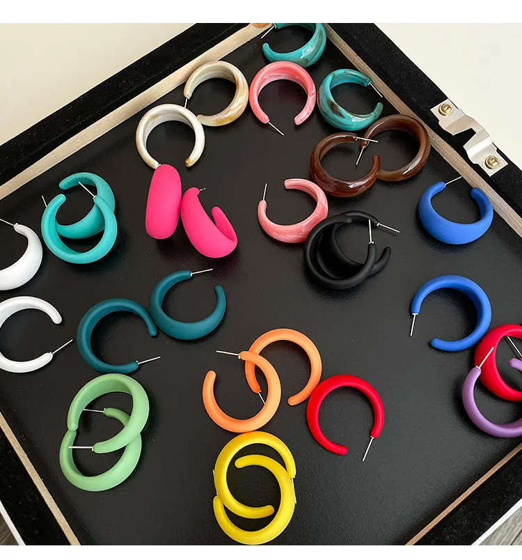 European And American Retro Temperament Heart Earrings Female Personality Exaggerated Fan Shape Tassel Geometric Ear Stud