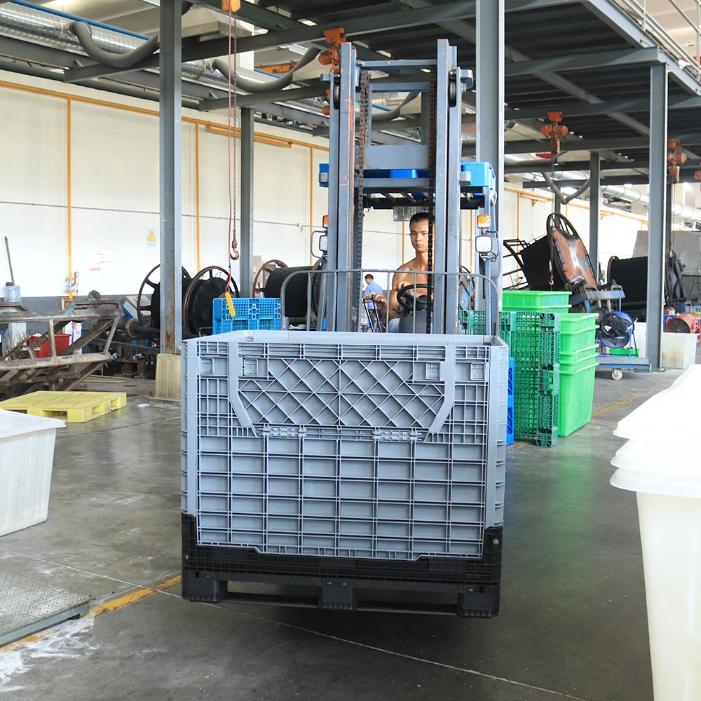 Heavy duty collapsible stackable storage foldable plastic crates