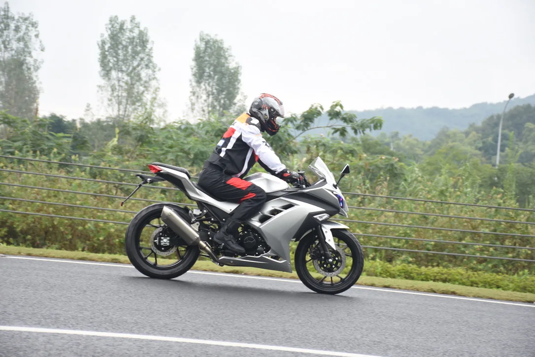 Sinski OEM SKD CKD electric motorbike motorcycle motorbike 125cc 300CC Gas motorcycle