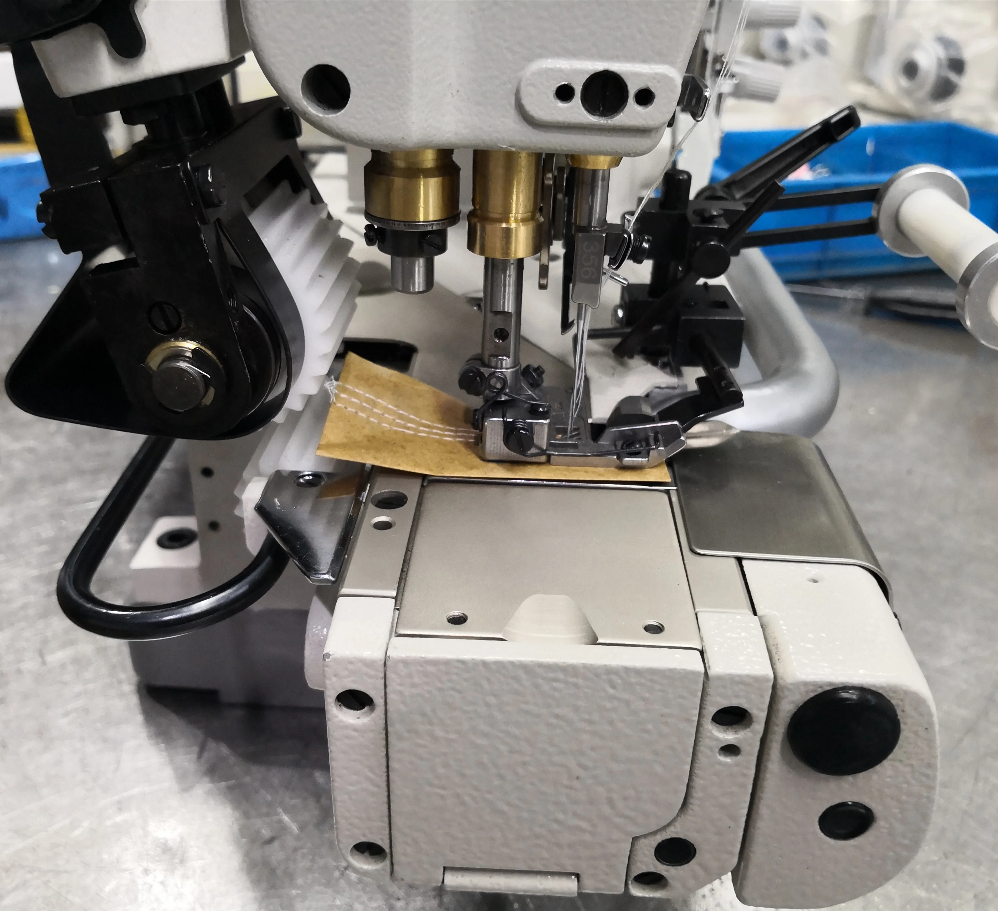 Qy600-33ac underwear right knife chain sewing machine three needle five thread stretch sewing machine