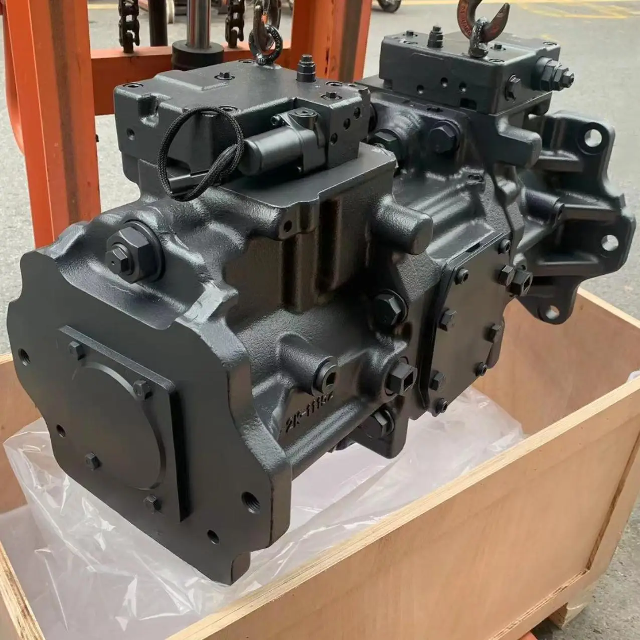 Komatsu PC2000-8 PC2000 Excavator Hydraulic Pump 708-2K-00123 708-2K-00122 708-2K-00120