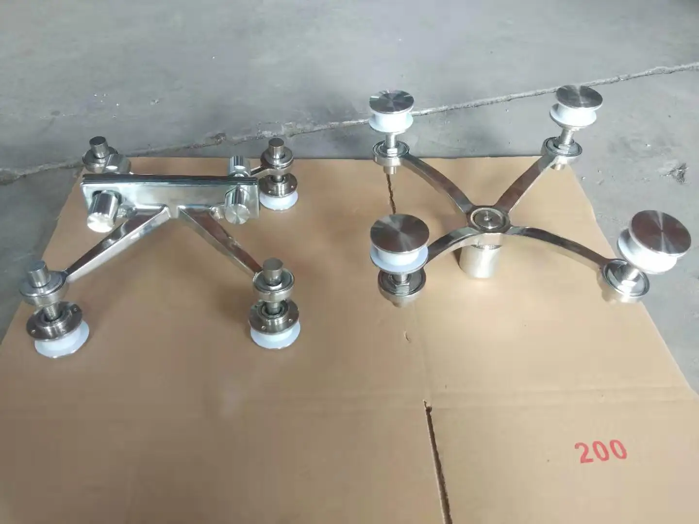 Оптовая продажа стеклянный кронштейн аксессуары стандартная нержавеющая сталь 304/316 настенный паук