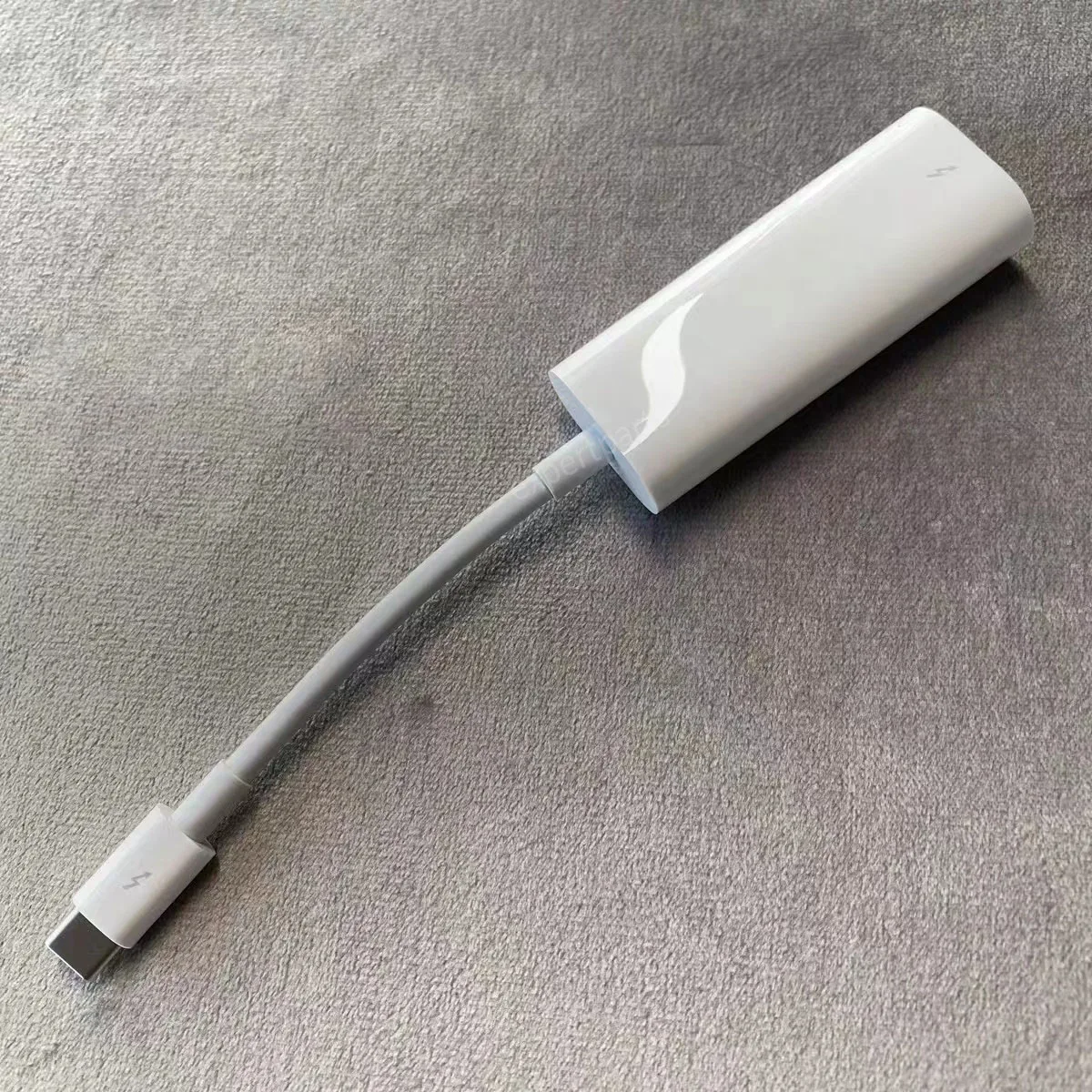 Original Genuine Thunderbolt to Gigabit Ethernet RJ45 Adapter Cable For A1433 EMC2590