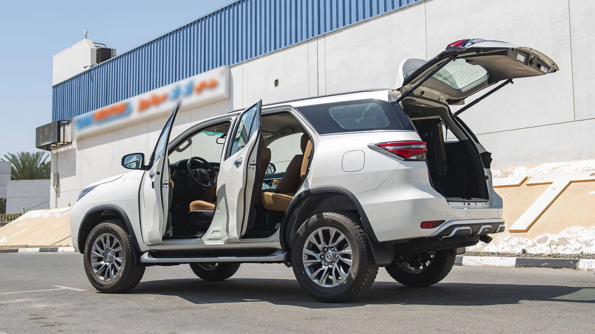 Neatly Used Fortuner 5 seats high speed Wheelbase 3500mm used vehicle car  Available For Export