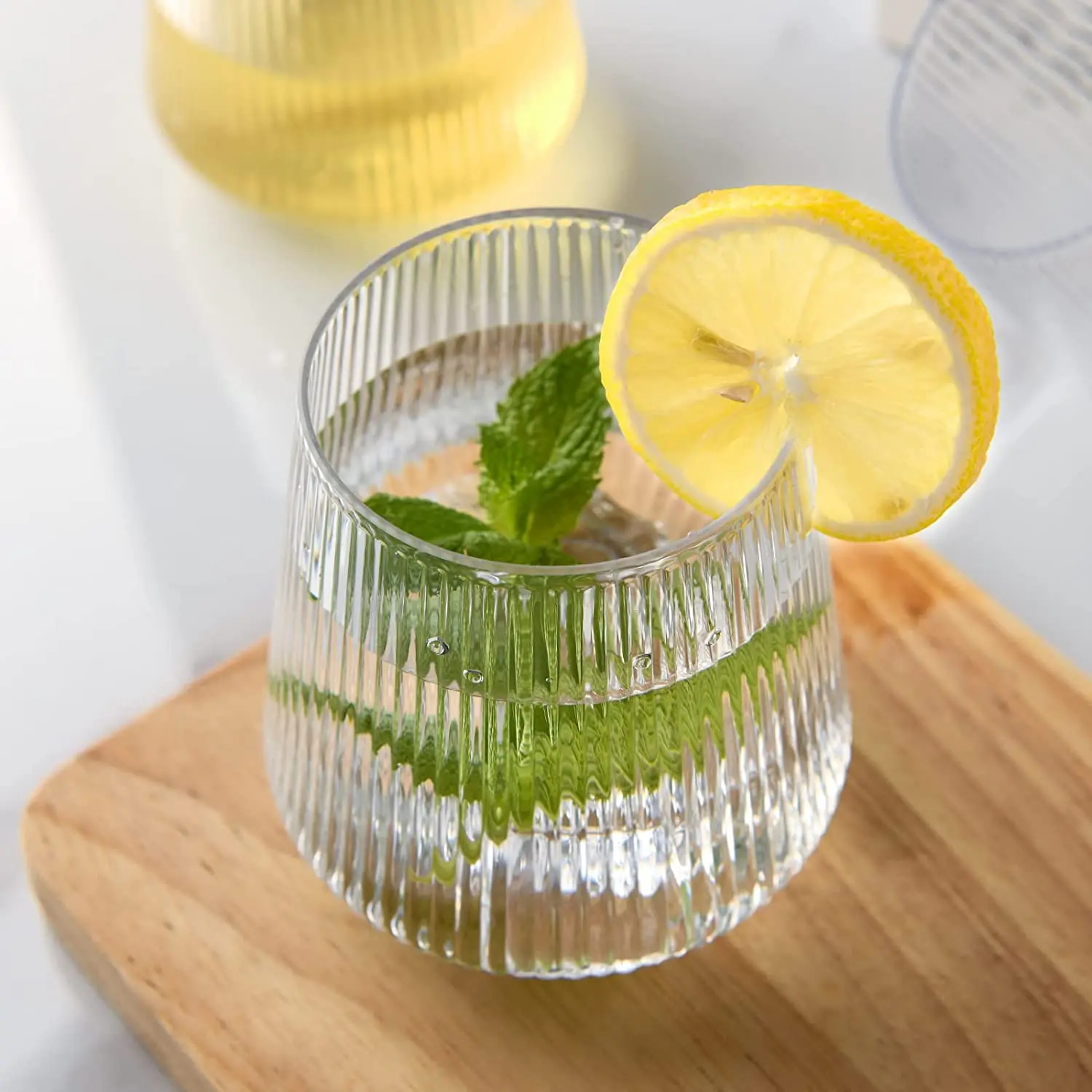 Recycleble 12oz Vertical Pattern Design Stripe Stemless Wine Glasses Plastic Unbreakable Ribbed Wine Glass