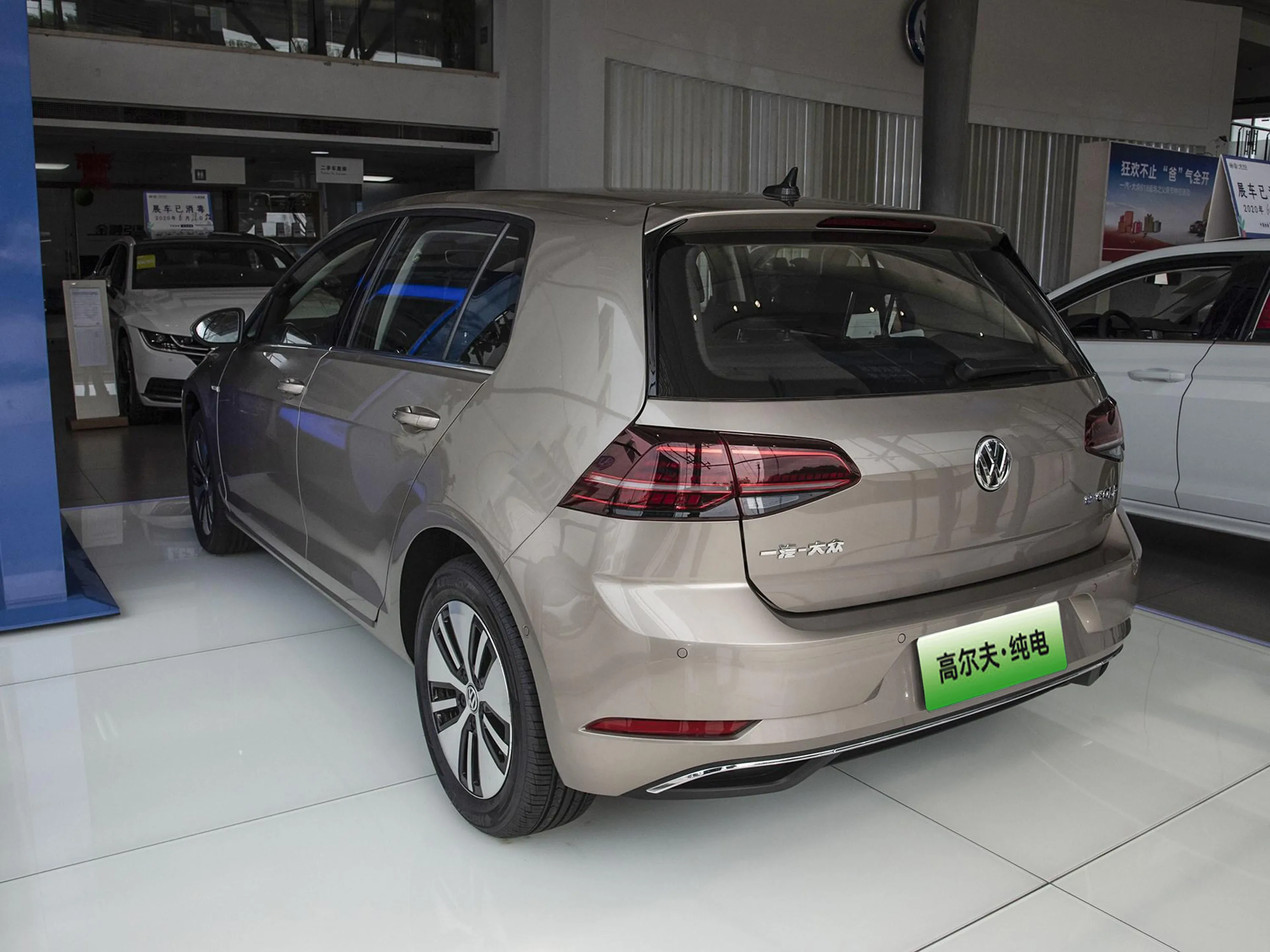  Низкая цена volk-swagen мини Гольф классический седан e-golf хэтчбек Электрический авто автомобиль для дальнего действия 270