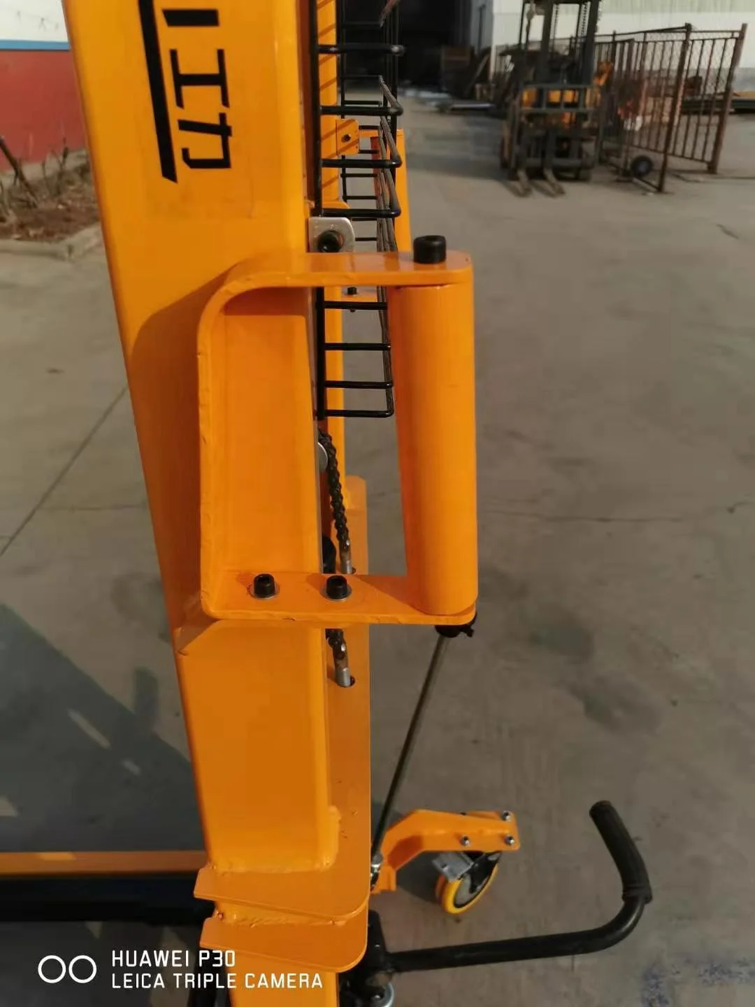 
Forklift Manual Fork Lifter Hydraulic Jack Hand Pump Pallet Lifter 