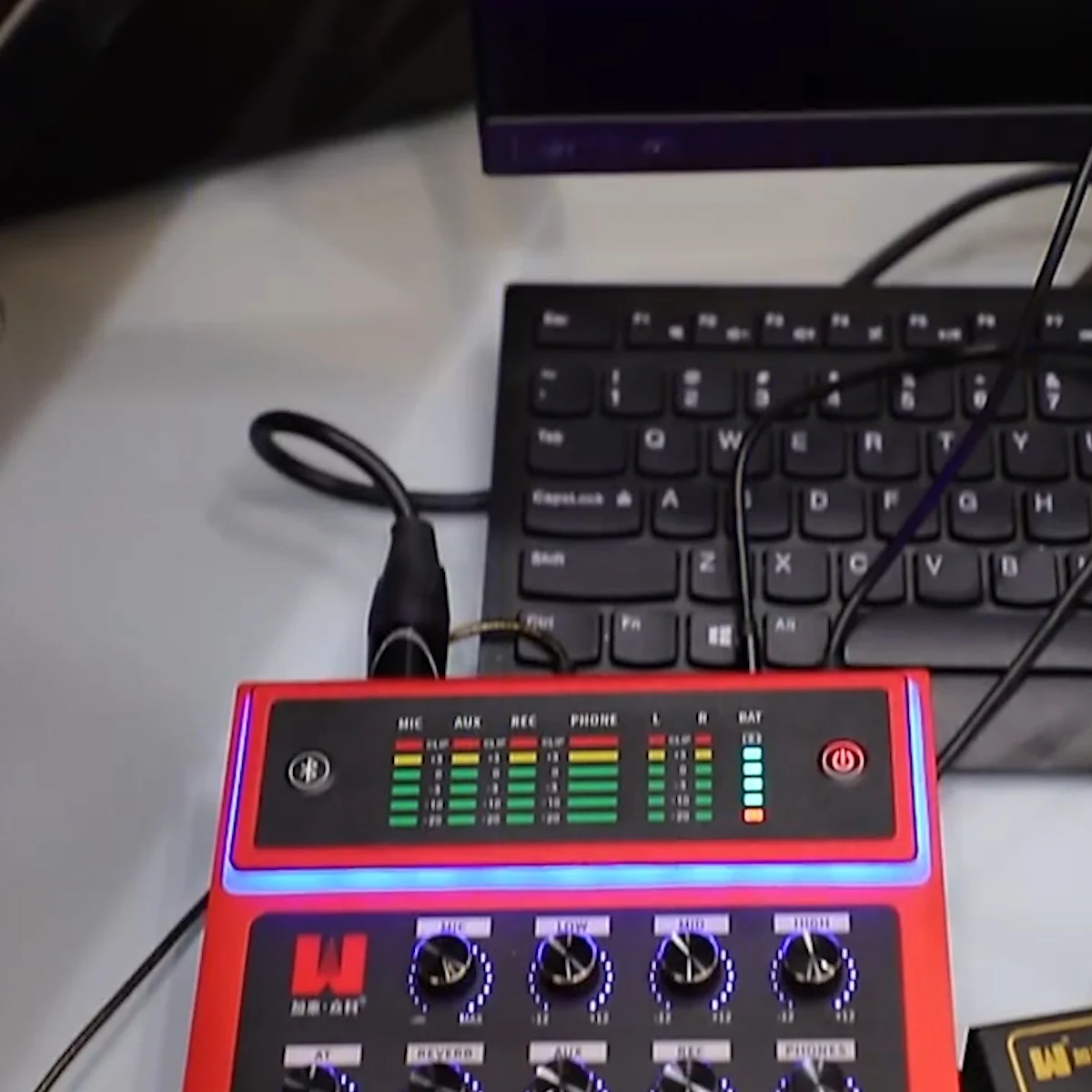 No Drivers Needed Stereo  audio interface oem with Podcast Sound Cards and Headphon Microphone Jack for PC and Mobile