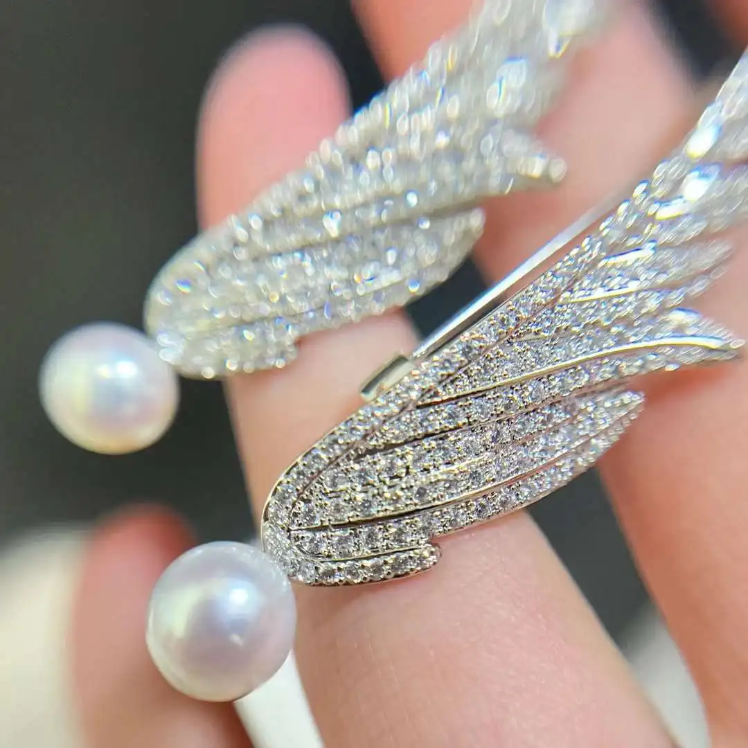 Discounted minimalist temperament paired with chest accessories 8-9mm natural high-quality freshwater pearl feather brooch